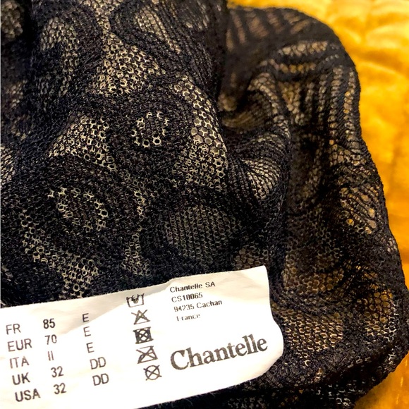 Chantelle:Black Lace Plunge Bra-32DD - Picture 3 of 3